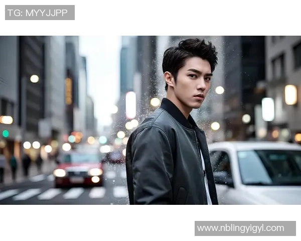 霸气侧漏的足球明星男生照片展现运动魅力与青春风采